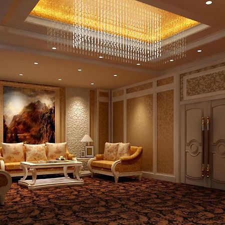 Luoyang Grand Hotel Интерьер фото